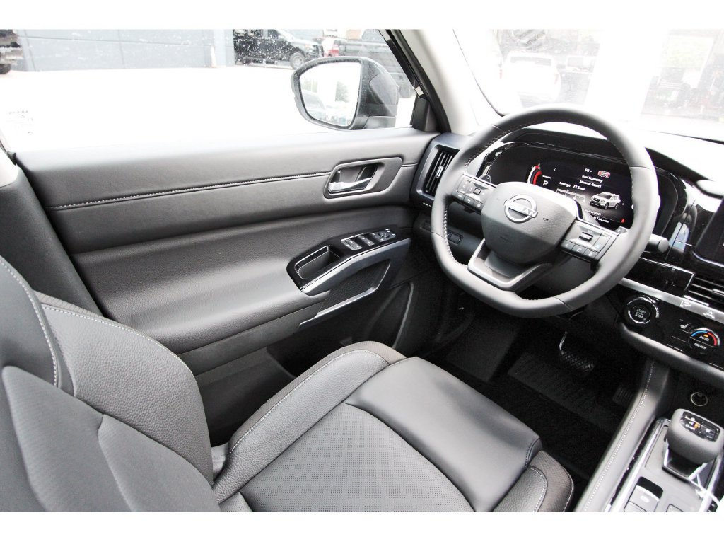 New 2026 Nissan Pathfinder SL w/ SL Premium Package FWD image 6