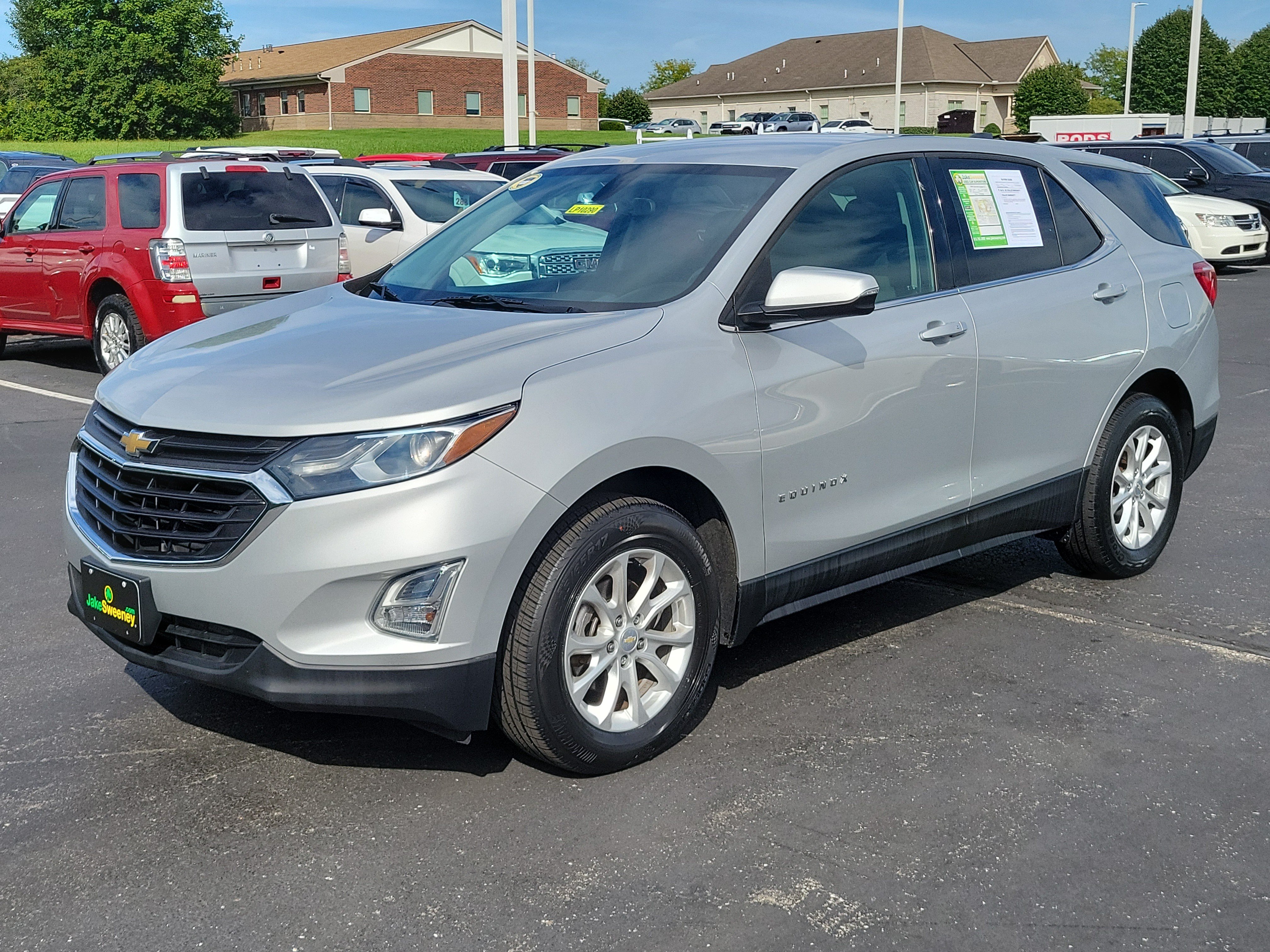 Used 2018 Chevrolet Equinox LT FWD image 2