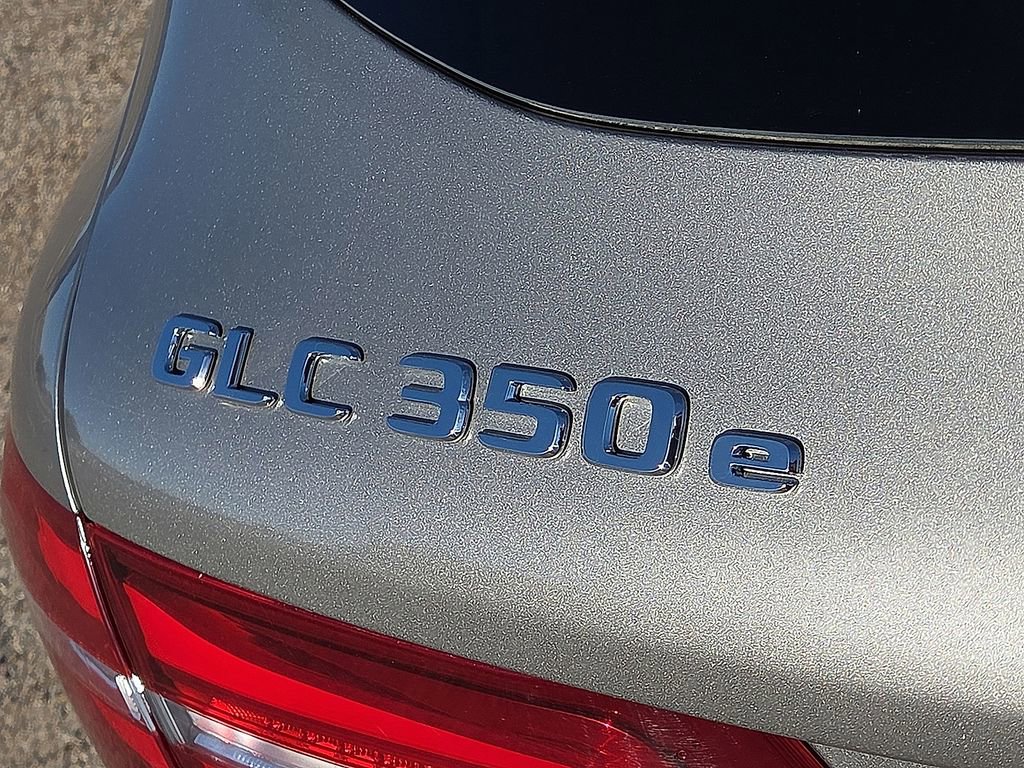 Used 2019 Mercedes-Benz GLC 350e 4MATIC image 19