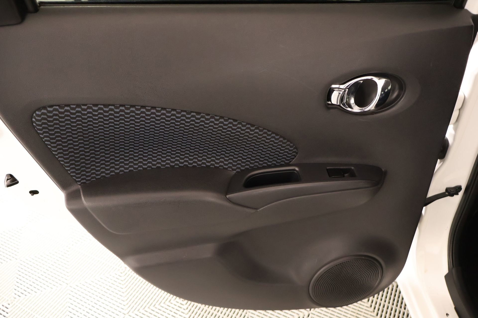 Used 2014 Nissan Versa Note SV w/ Sport Value Package FWD image 15