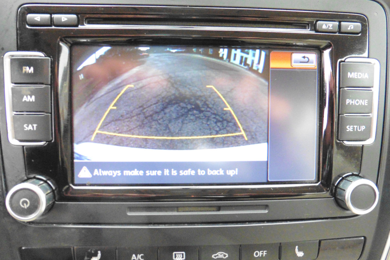 Used 2015 Volkswagen Passat 1.8T Limited Edition image 5