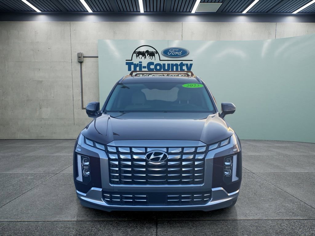 Used 2023 Hyundai Palisade Calligraphy image 1