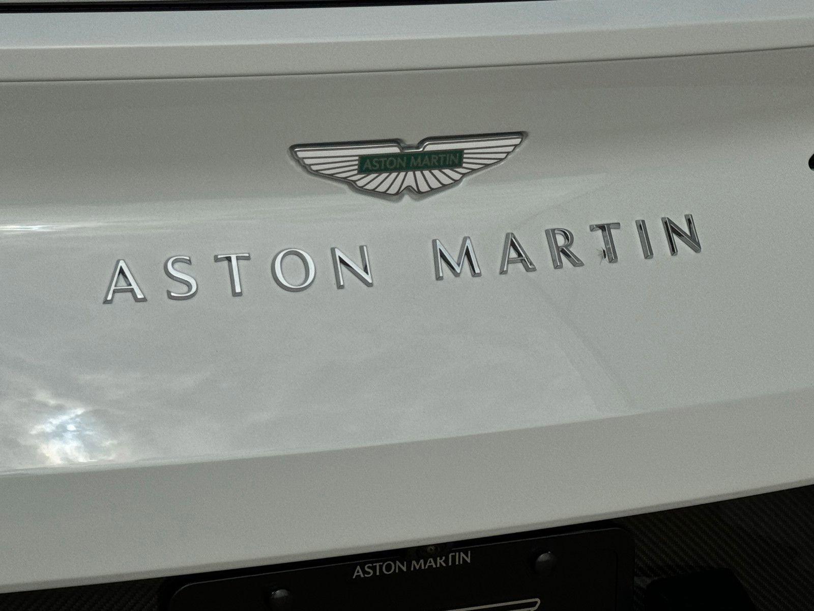 Used 2024 Aston Martin DB12 Coupe image 18