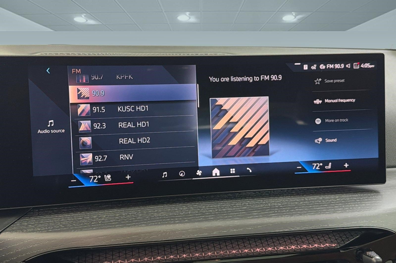 New 2026 BMW 330i Sedan w/ Premium Package RWD image 20
