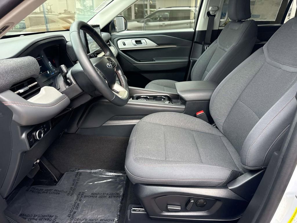 Used 2025 Ford Explorer Active image 20