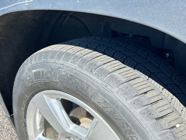 Used 2019 Chevrolet Tahoe Premier AWD/4WD image 18