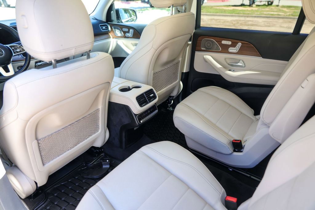 Used 2023 Mercedes-Benz GLS 450 4MATIC image 28