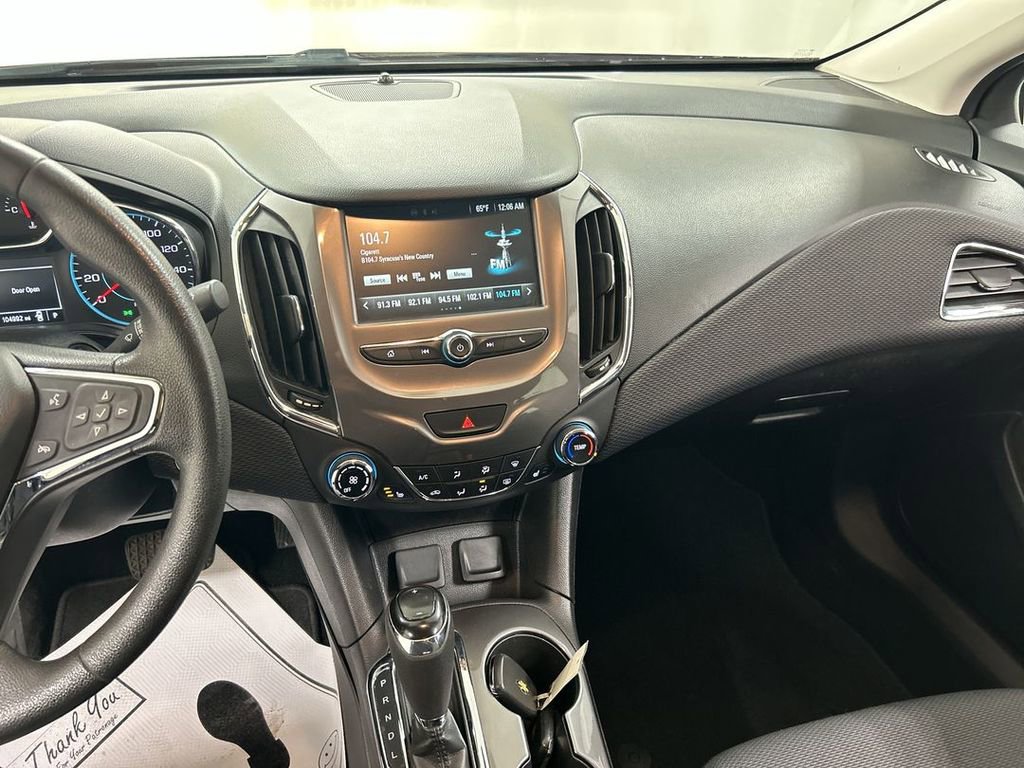 Used 2016 Chevrolet Cruze LT w/ Convenience Package FWD image 18
