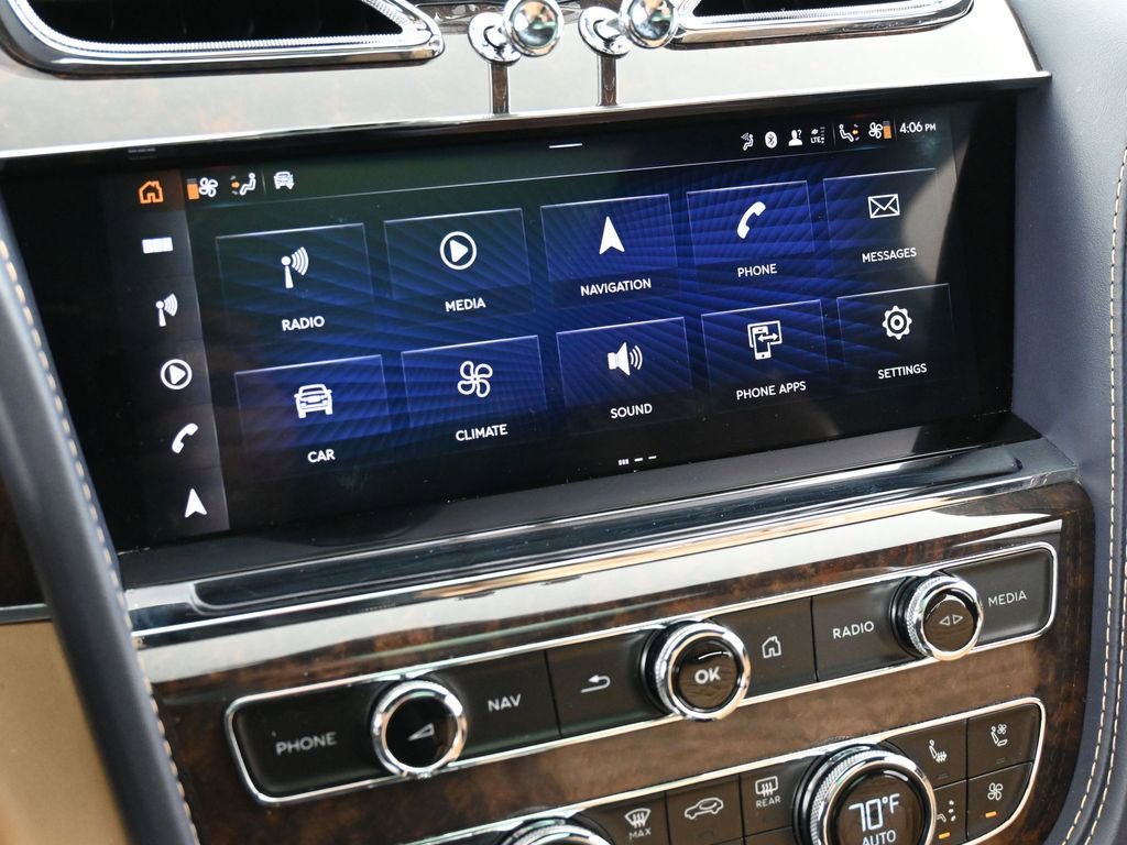 Certified 2023 Bentley Bentayga Extended Wheelbase AWD/4WD image 22