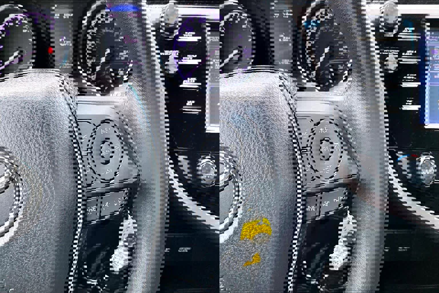 Used 2020 Toyota Camry SE image 24