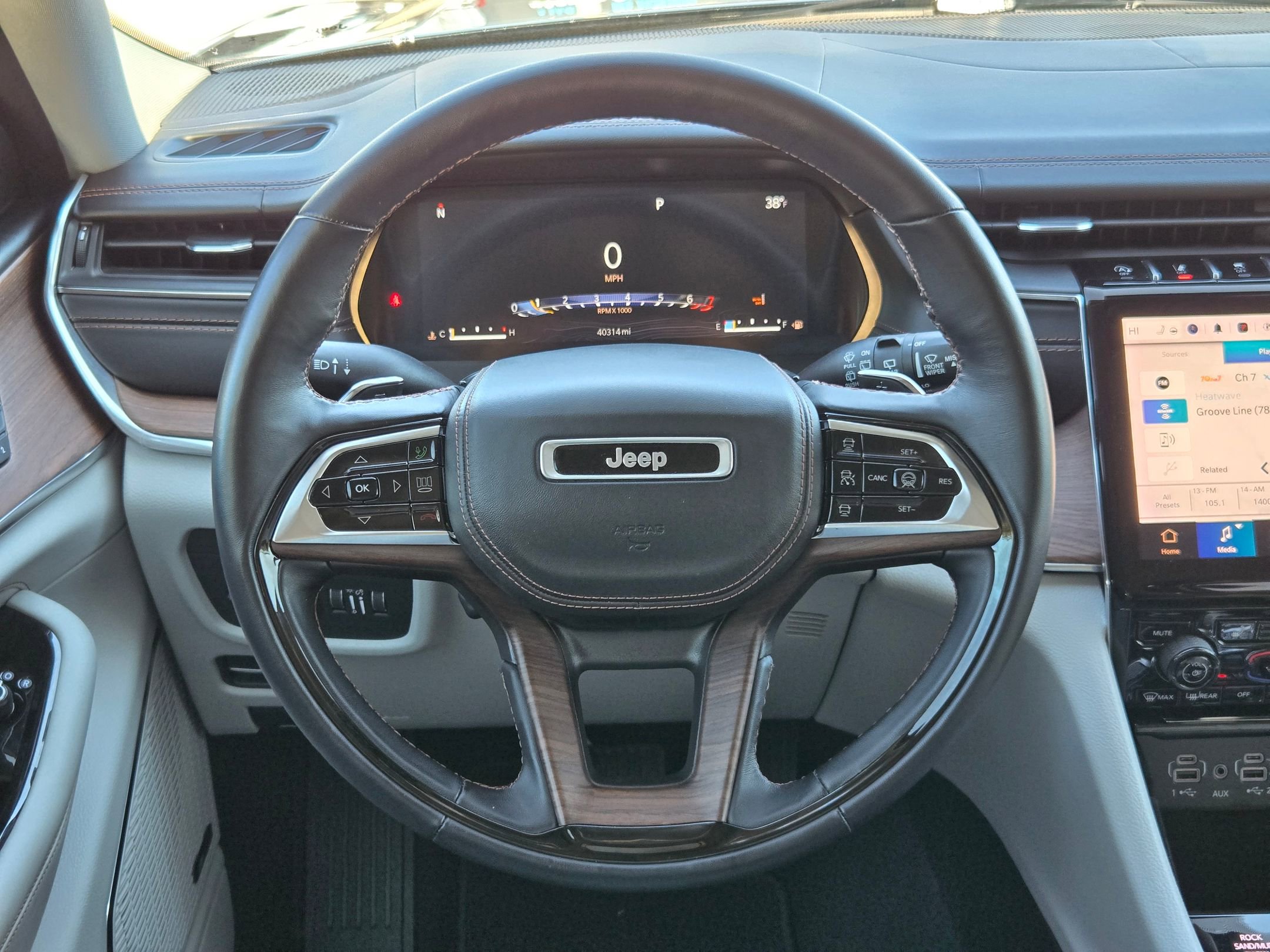 Used 2022 Jeep Grand Cherokee Summit image 17