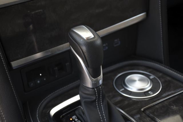 Used 2024 Nissan Armada Platinum w/ Captain's Chairs Package image 15