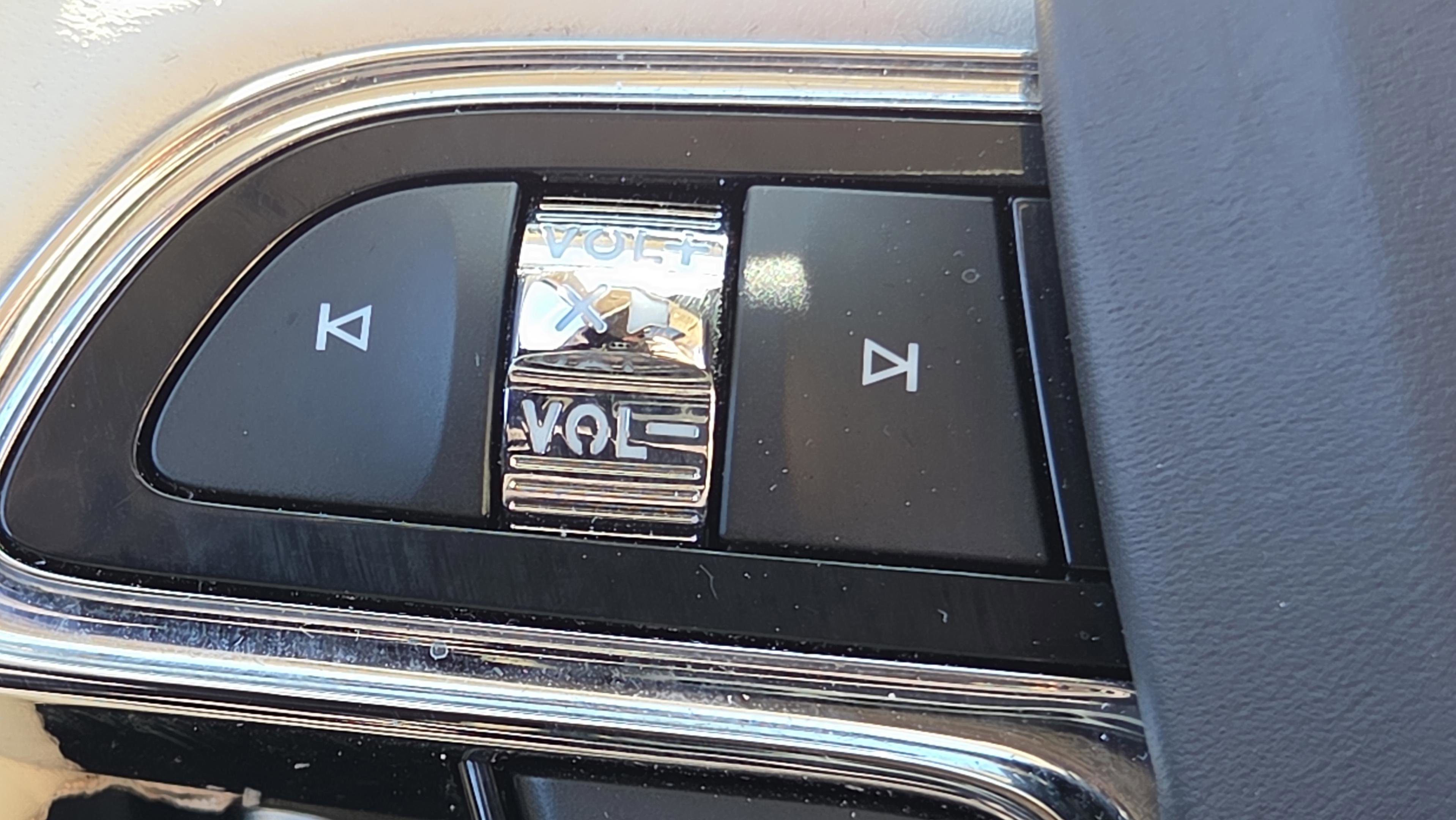 Used 2022 Lincoln Nautilus Black Label w/ Cargo Utility Package image 37