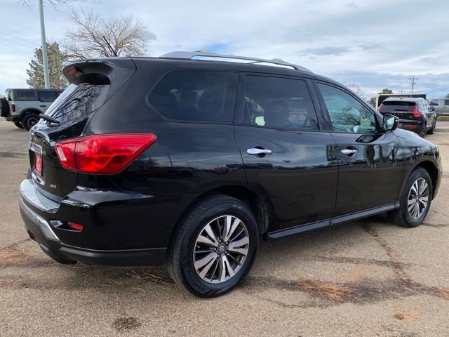 Used 2017 Nissan Pathfinder S image 5