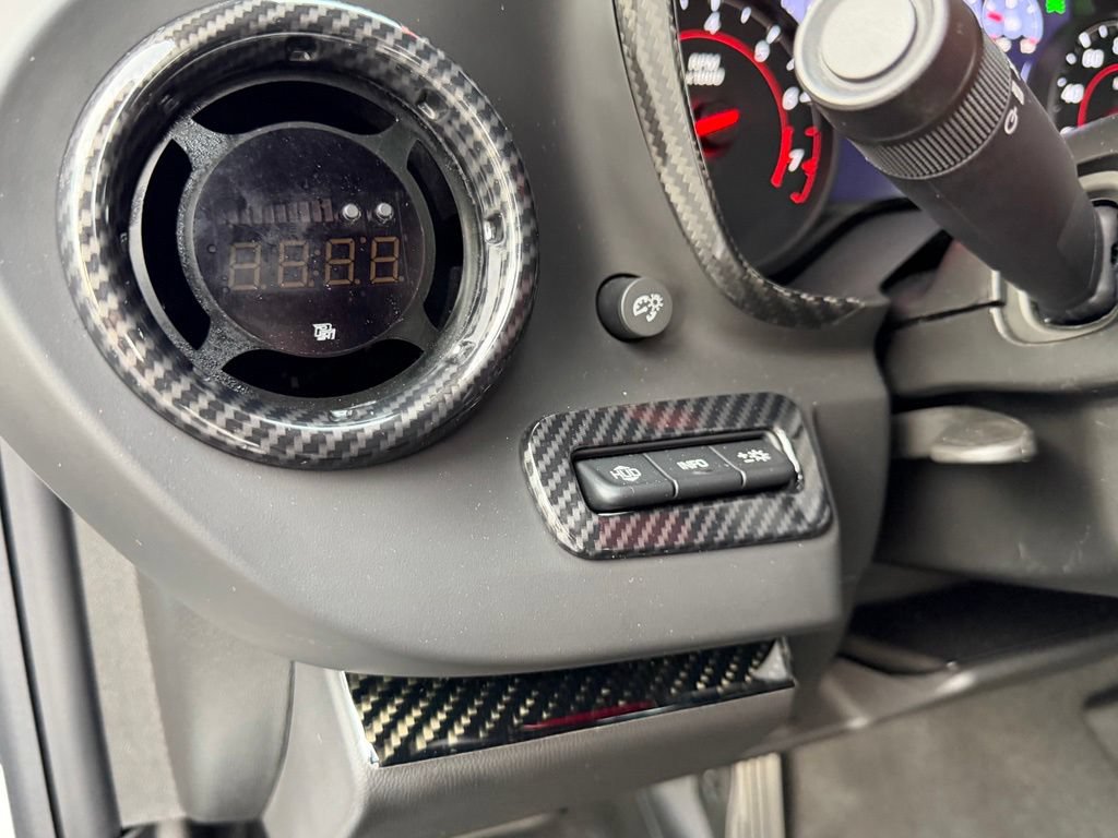 Used 2019 Chevrolet Camaro ZL1 RWD image 23