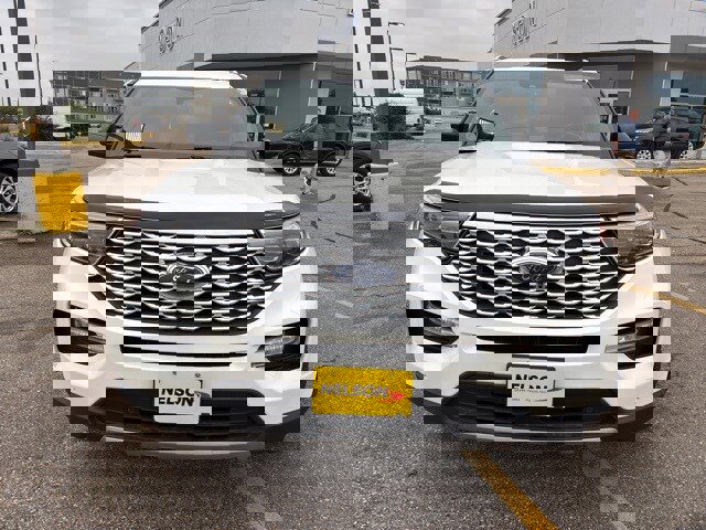 Used 2021 Ford Explorer Platinum image 2