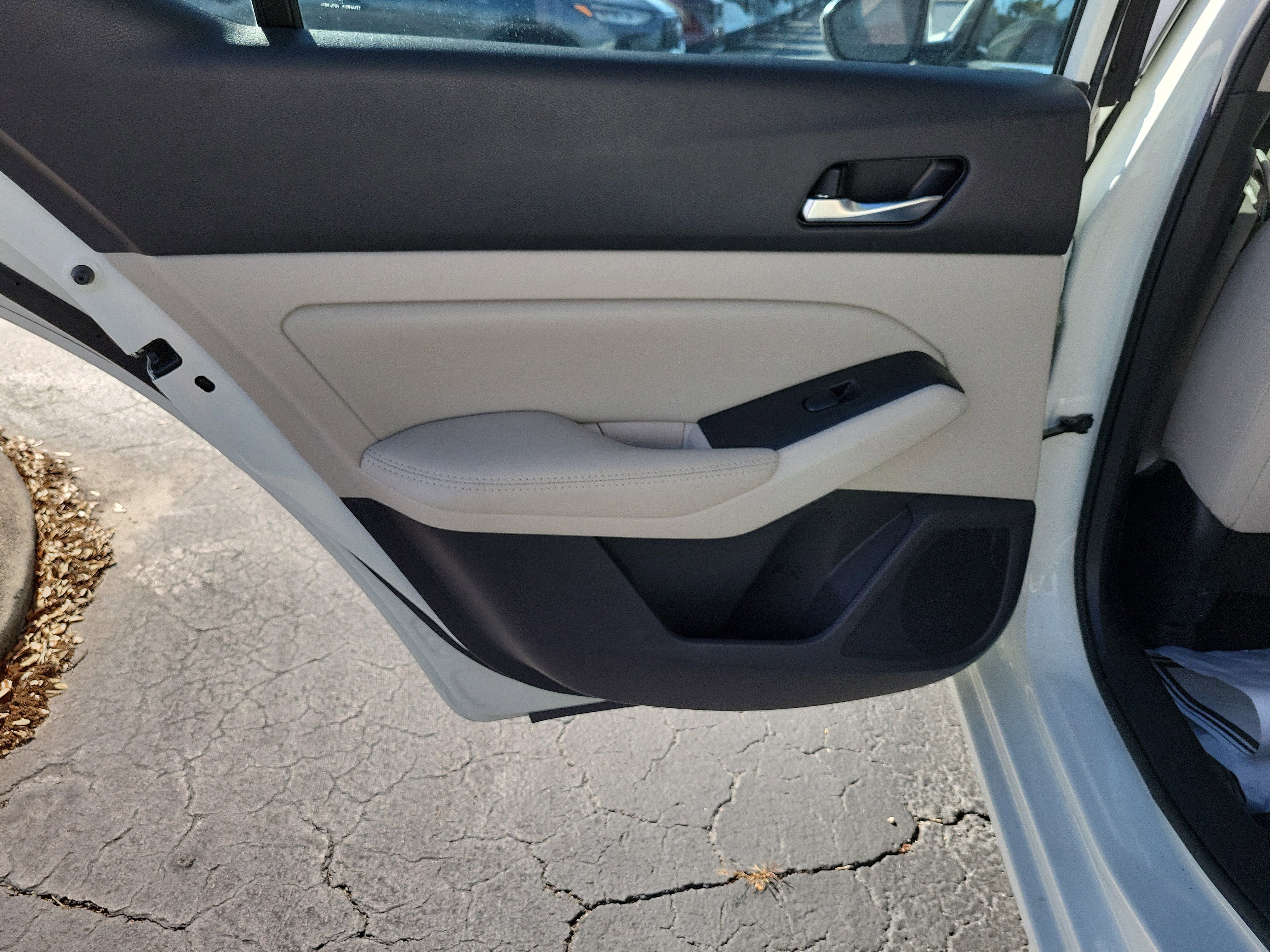 Used 2020 Nissan Altima 2.5 S FWD image 10