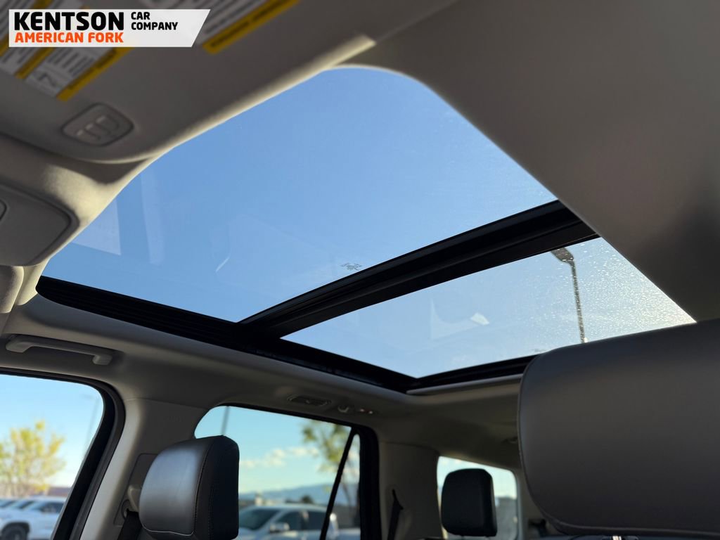 Used 2025 Ford Expedition Active image 35