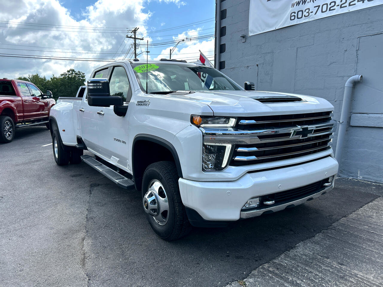 Used 2023 Chevrolet Silverado 3500 High Country image 2