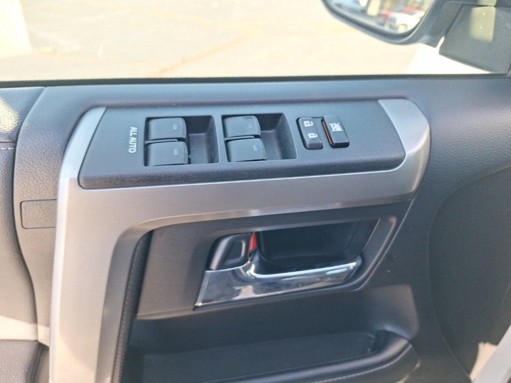 Used 2024 Toyota 4Runner SR5 Premium image 3