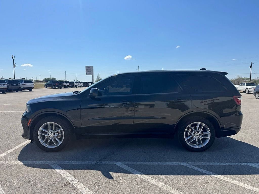 Used 2023 Dodge Durango GT RWD image 3