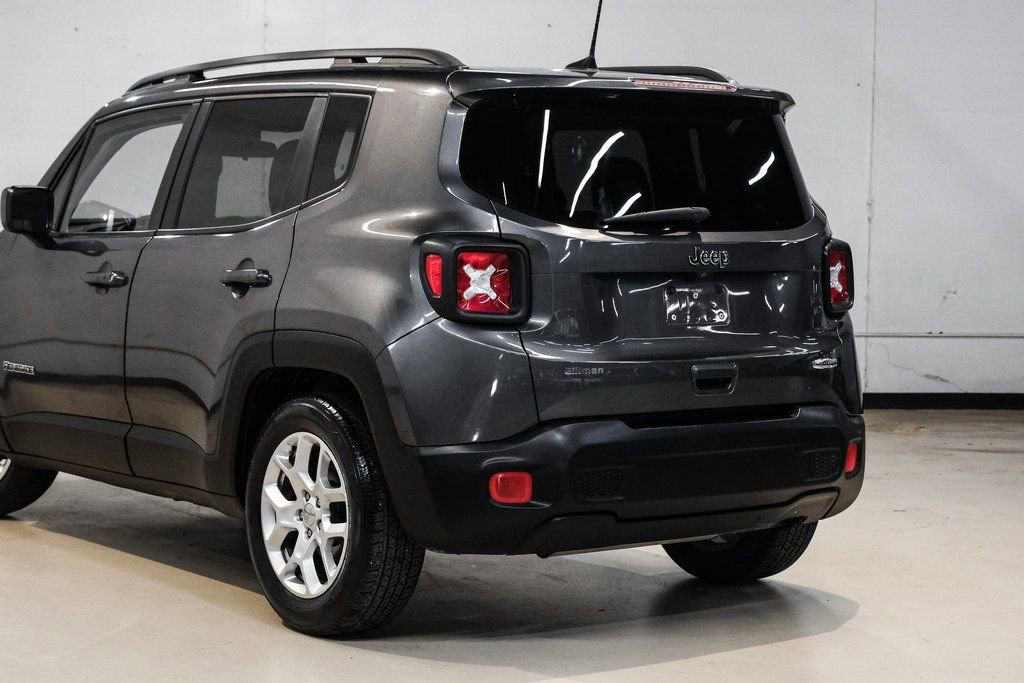Used 2018 Jeep Renegade Latitude FWD image 14