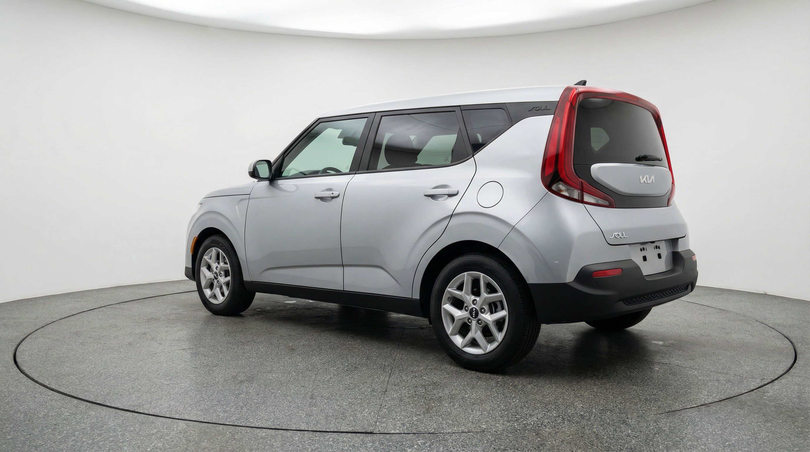 Used 2025 Kia Soul LX w/ LX Technology Package FWD image 6