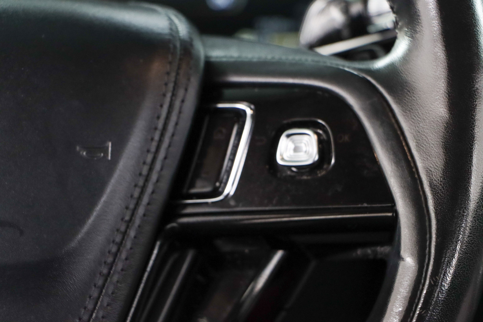 Used 2021 Lincoln Aviator Reserve w/ Equipment Group 201A image 14