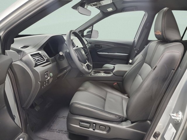 Used 2025 Honda Ridgeline TrailSport image 22