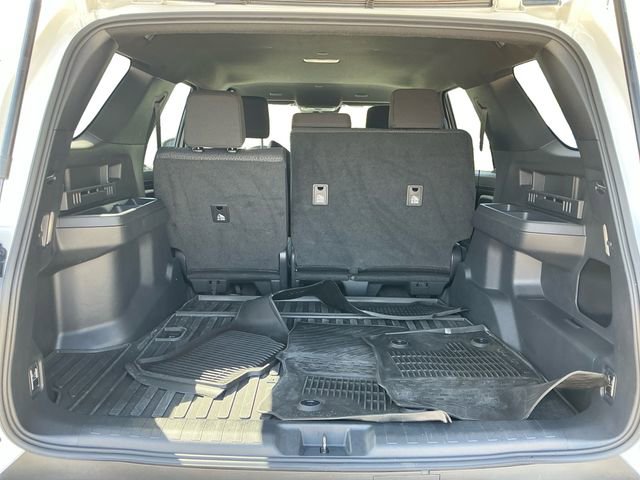 Used 2025 Toyota 4Runner SR5 AWD/4WD image 19