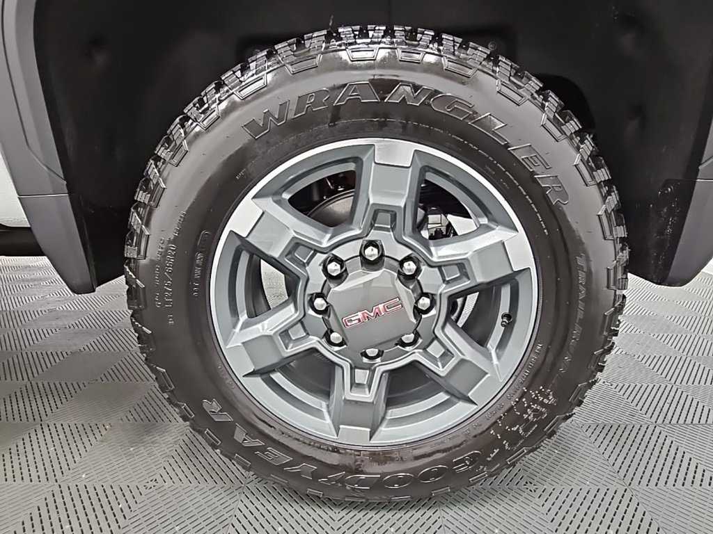 New 2025 GMC Sierra 2500 SLT image 45