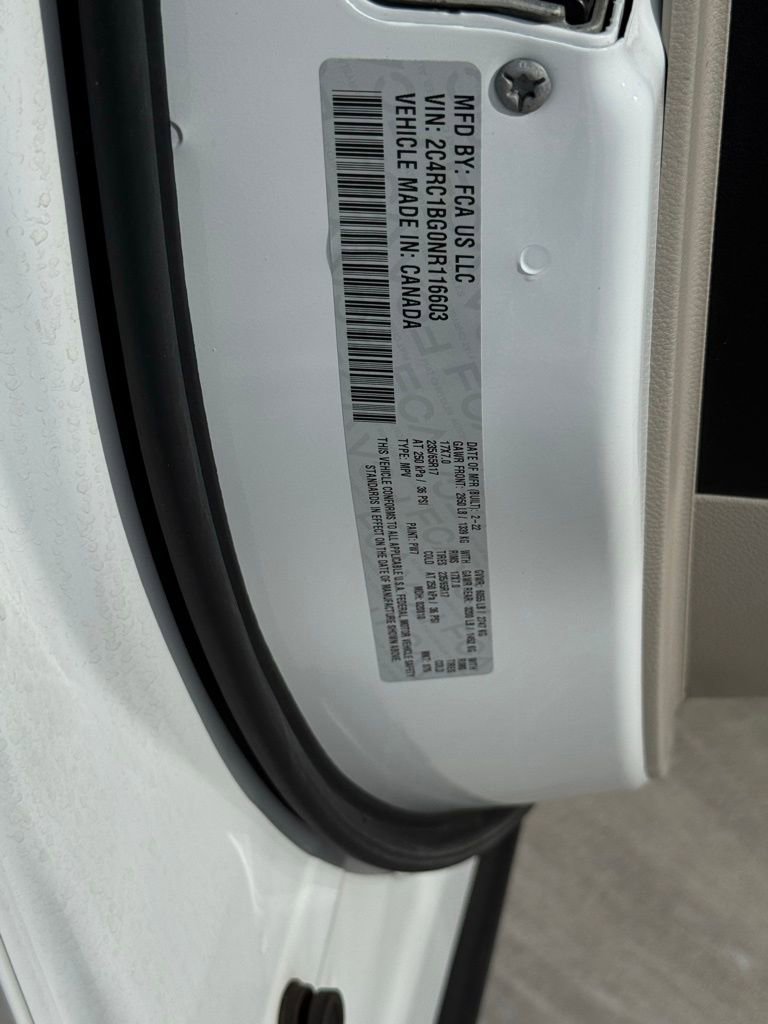 Used 2022 Chrysler Pacifica Touring-L FWD image 35