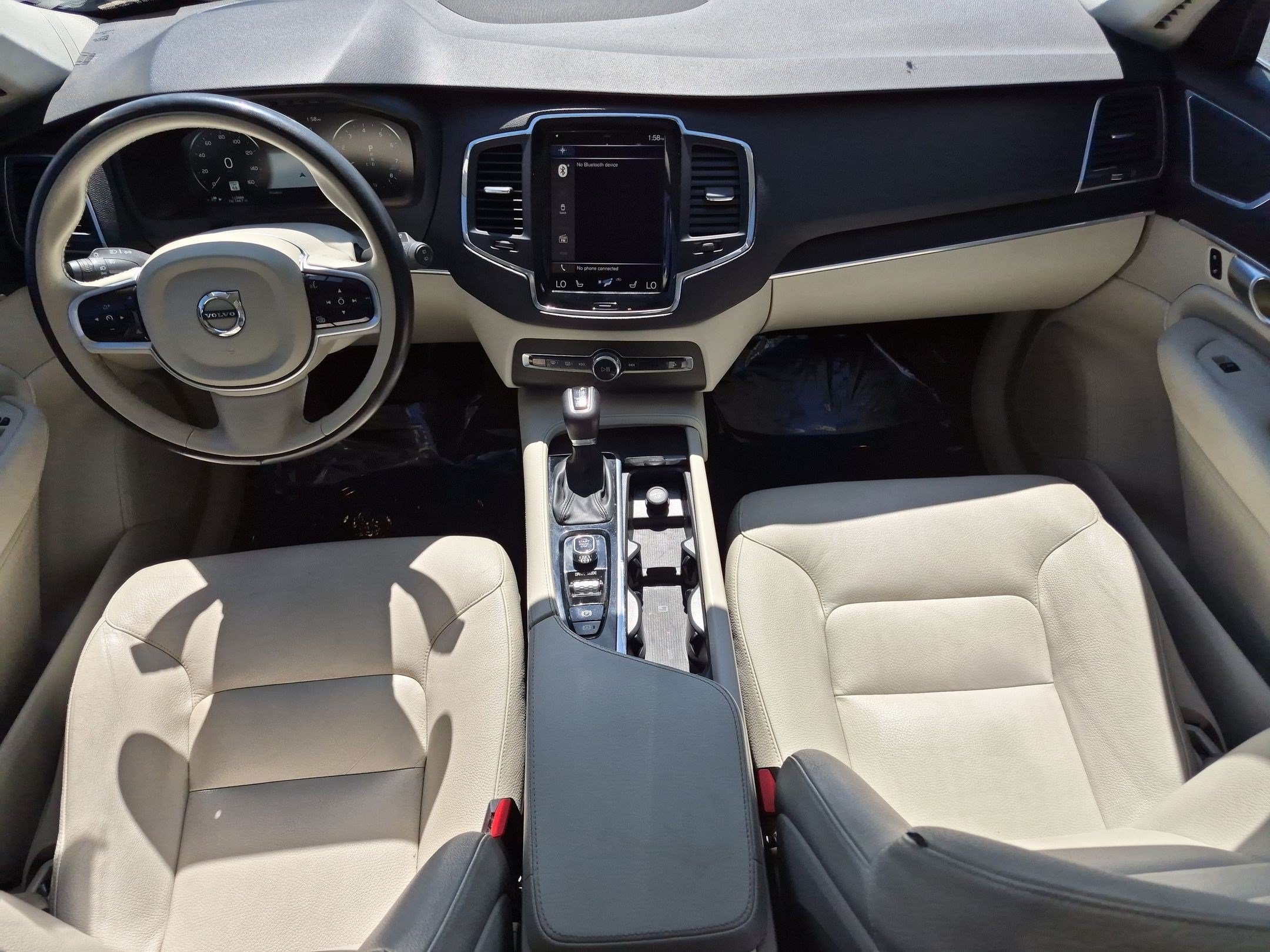 Used 2020 Volvo XC90 T6 Momentum AWD/4WD image 28