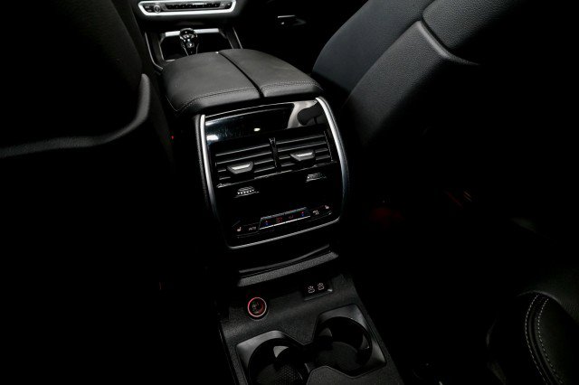 Used 2022 BMW X7 xDrive40i w/ Premium Package image 36