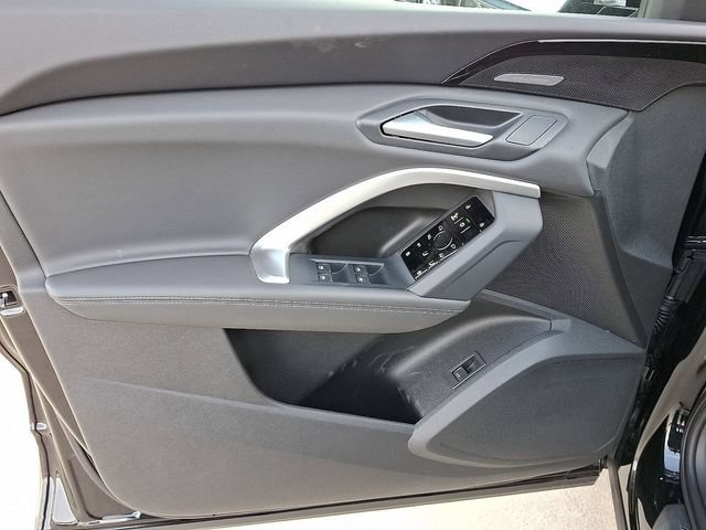 Used 2025 Audi Q5 Premium w/ Premium Plus AWD/4WD image 8
