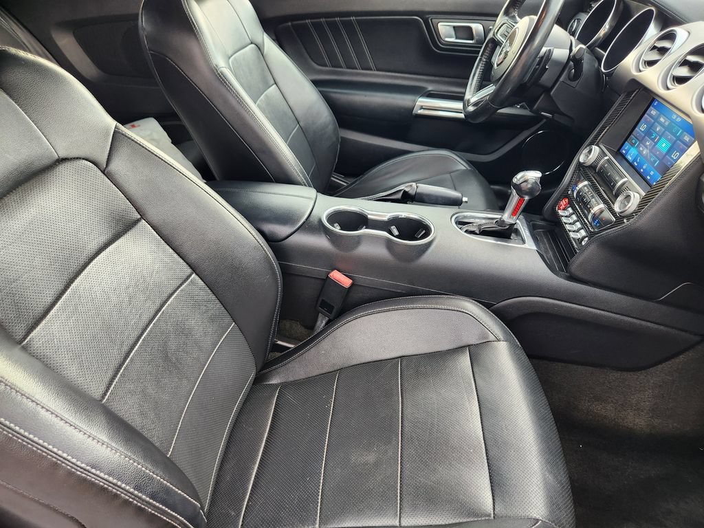 Used 2018 Ford Mustang Premium RWD image 12