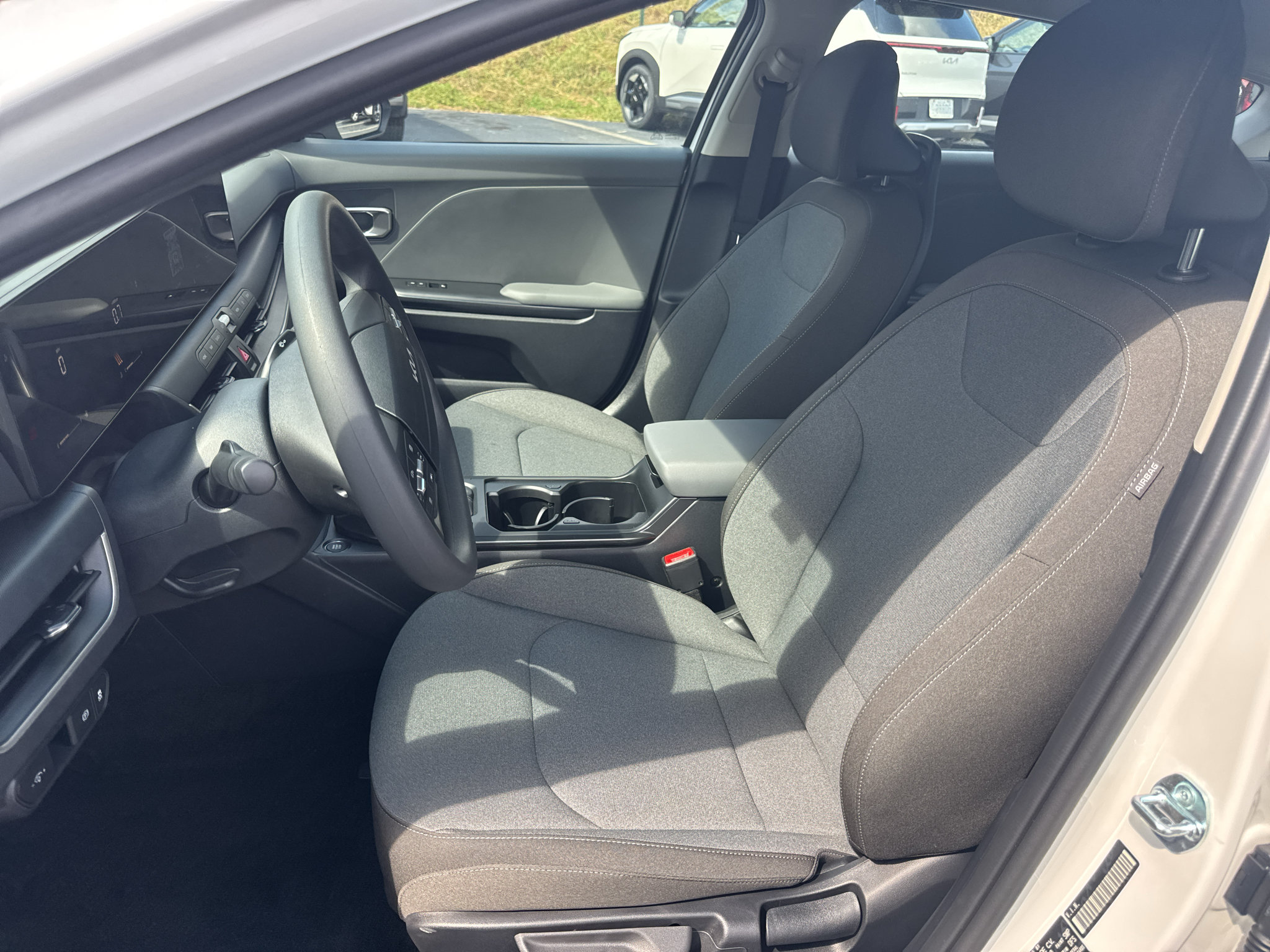 New 2026 Kia K4 FWD image 9