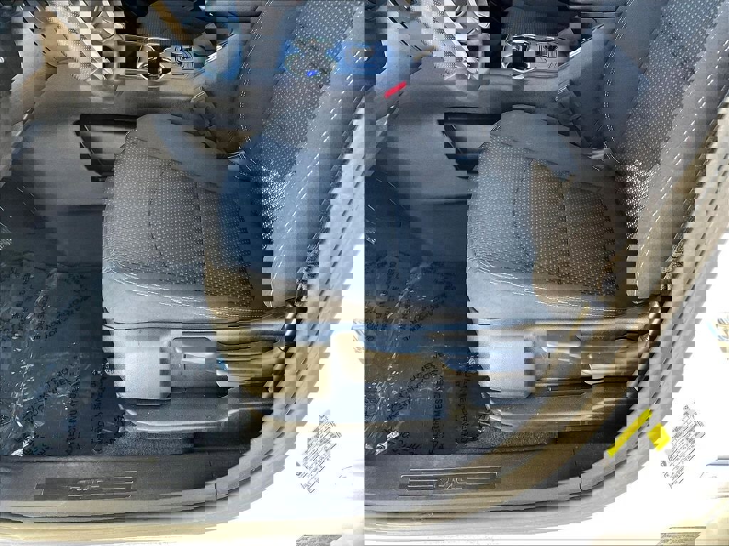 Used 2024 GMC Terrain SLE image 33