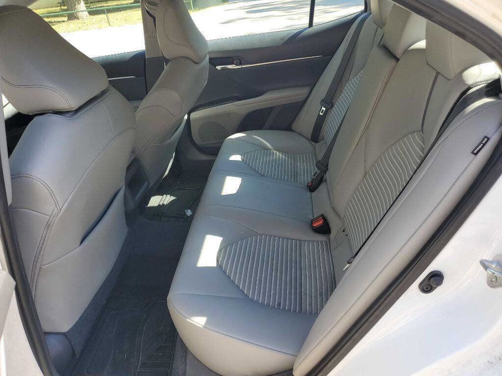 Used 2021 Toyota Camry SE image 17