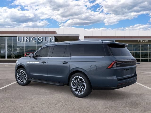 New 2026 Lincoln Navigator L Premier AWD/4WD image 4