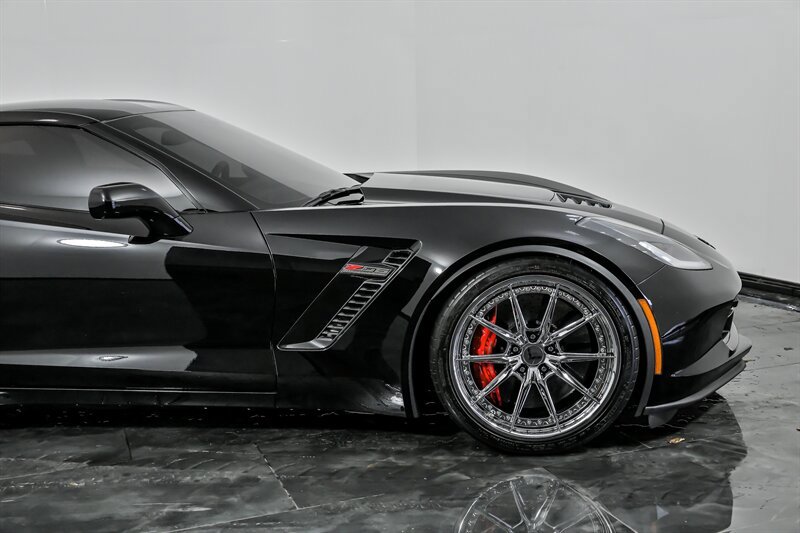Used 2017 Chevrolet Corvette Z06 image 12
