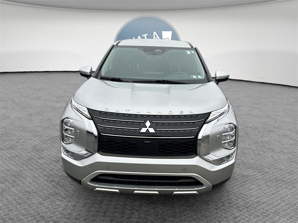 Used 2023 Mitsubishi Outlander SE image 9