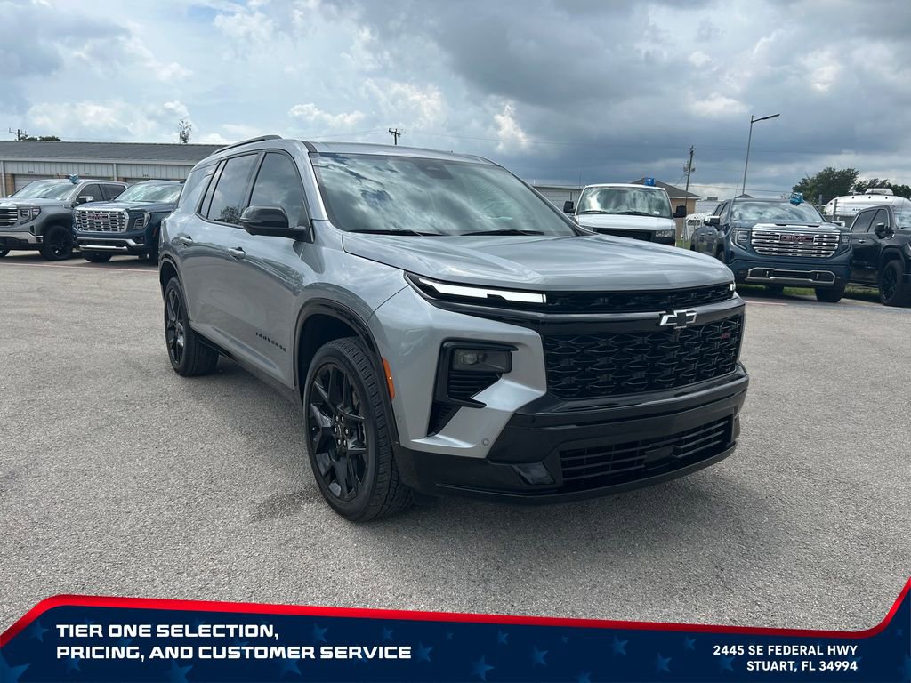 Used 2024 Chevrolet Traverse RS AWD/4WD image 3