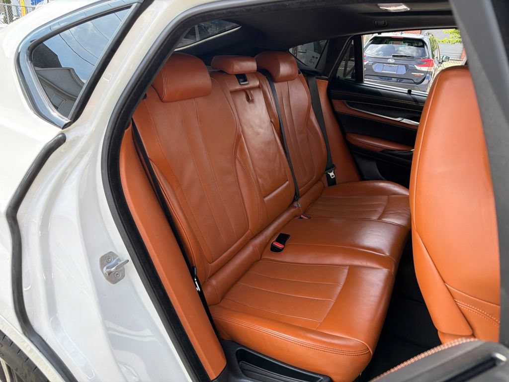 Used 2016 BMW X6 M AWD/4WD image 13