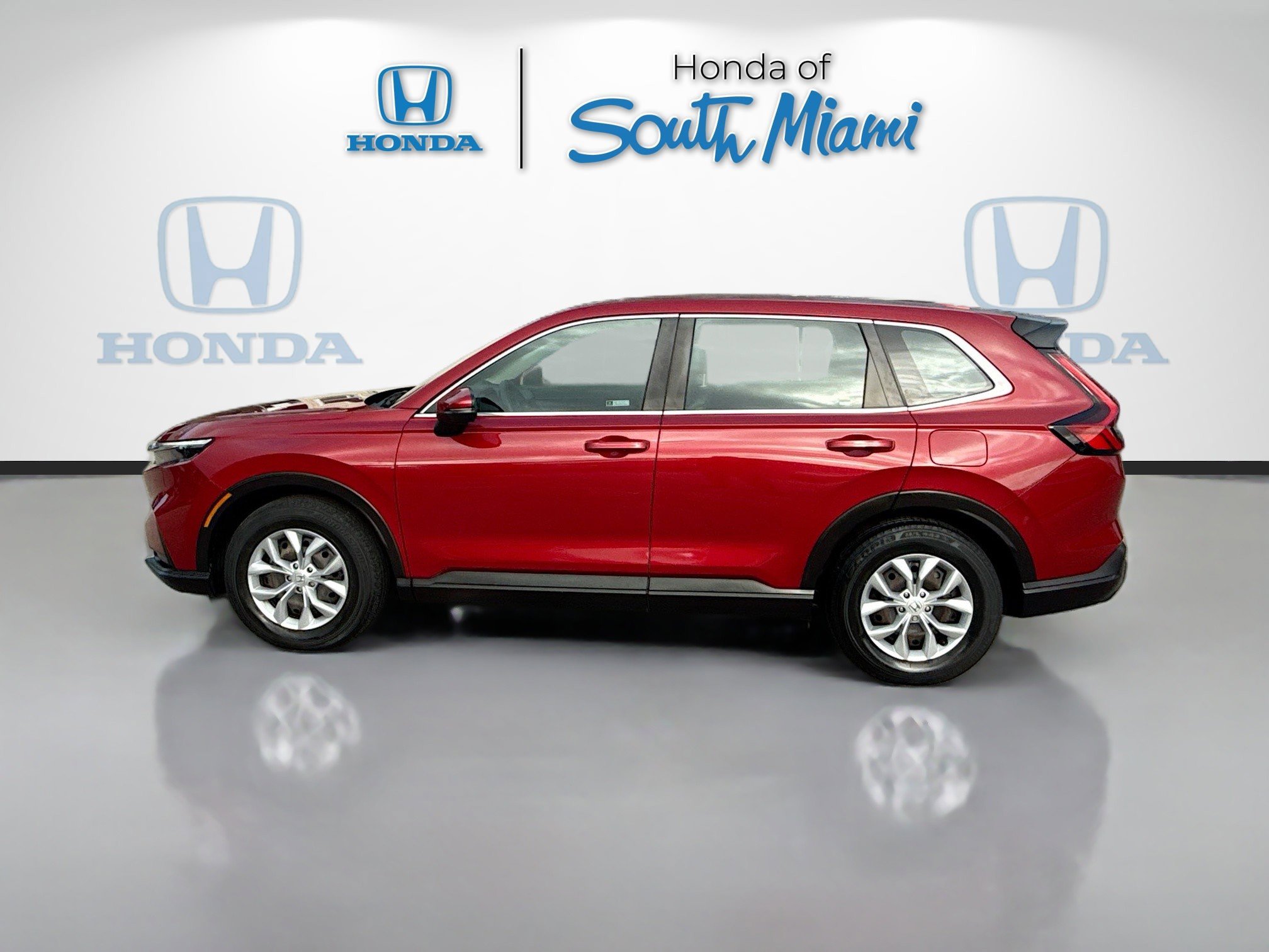 Used 2023 Honda CR-V LX image 4
