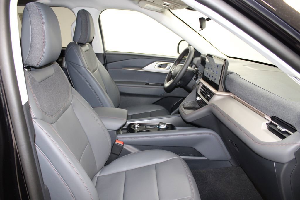 New 2026 Ford Explorer Active RWD image 29