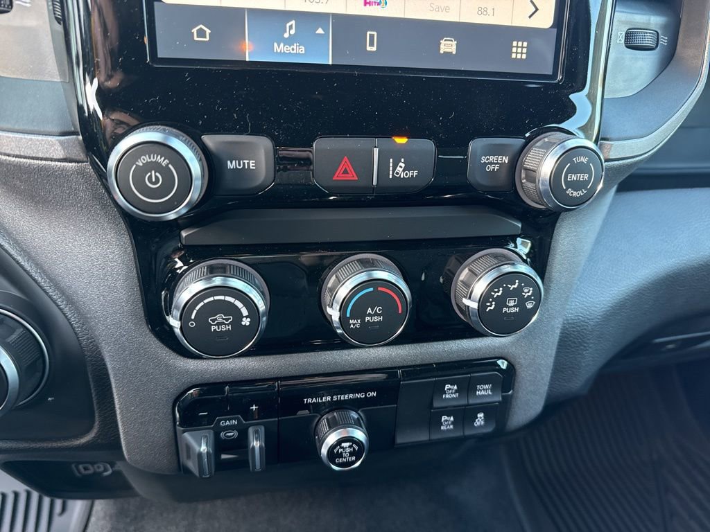 Used 2025 RAM 1500 Tradesman AWD/4WD image 15