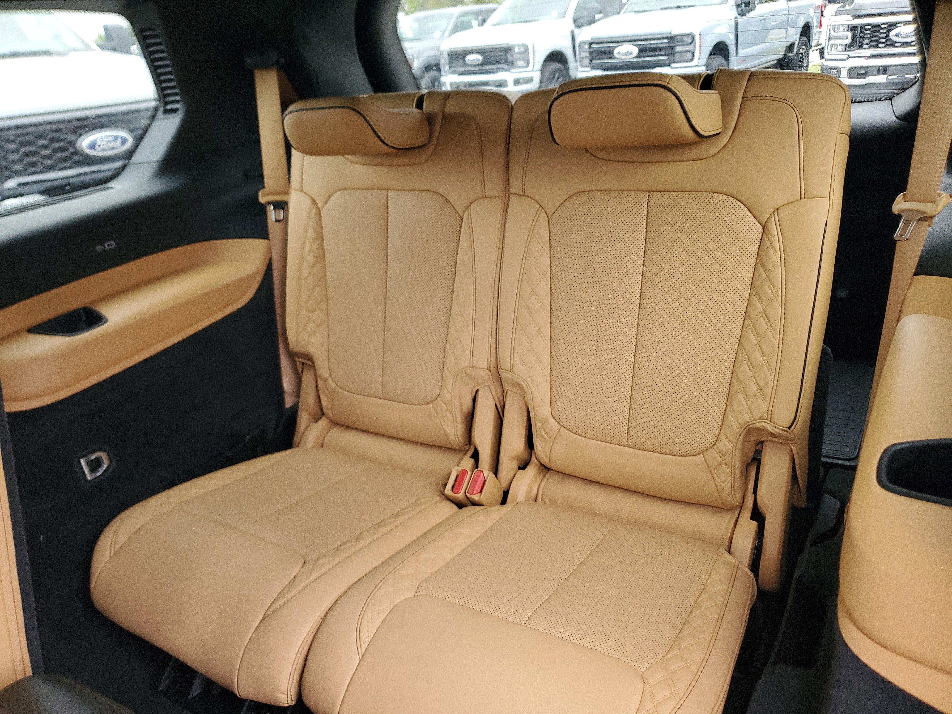 Used 2024 Jeep Grand Cherokee L Summit AWD/4WD image 17