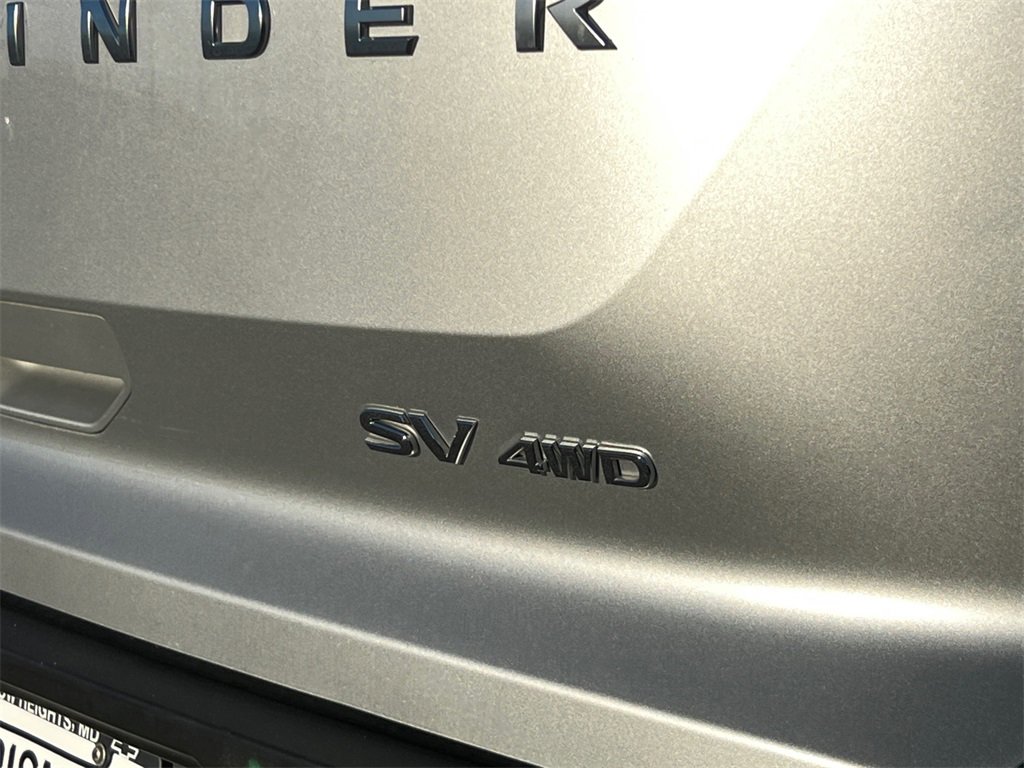 Used 2024 Nissan Pathfinder SV image 7