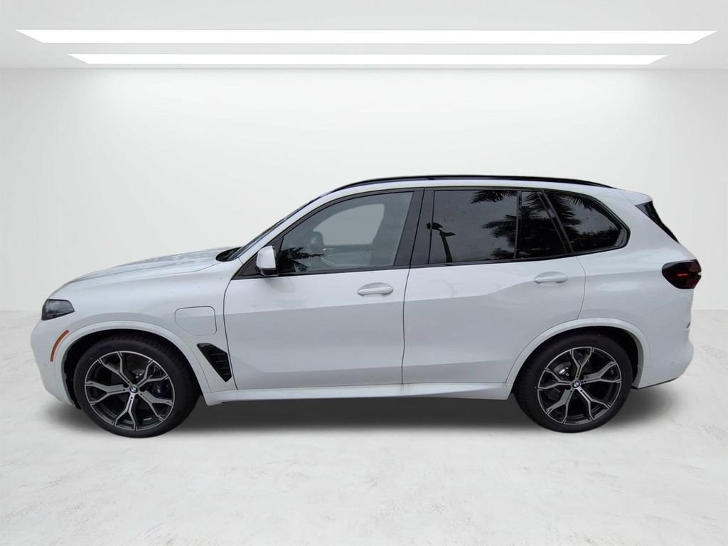 New 2026 BMW X5 xDrive50e w/ M Sport Package AWD/4WD image 7